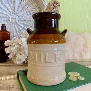 Vintage Milk Crock / Vase 🥛